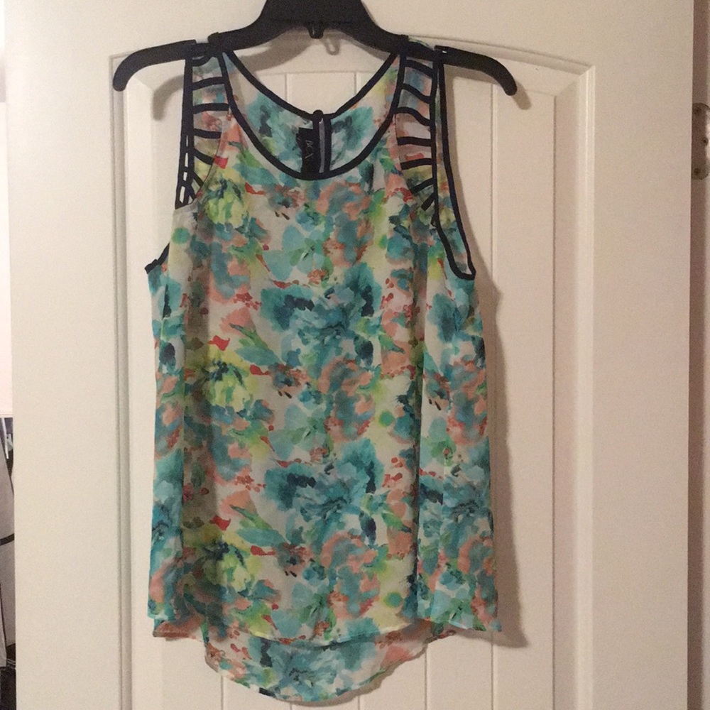 Floral top
